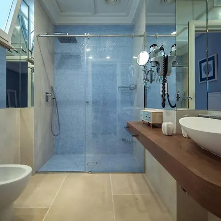 Elegant Luxury With Pool - What'app - 0034-658-266-820 - For Reservations! Villa